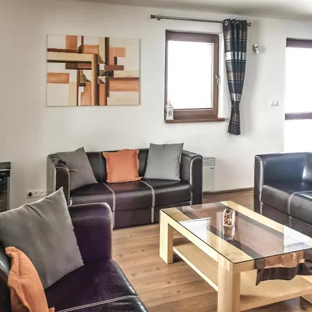 Two-bedroom Holiday In Stara Lesna